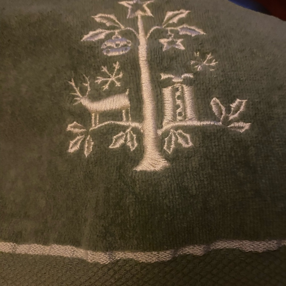 Holiday at hand towel